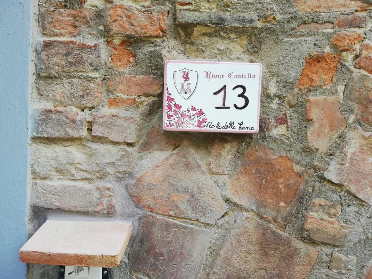Casa Vacanze Vicolo Della Luna Ambra Buitenkant foto